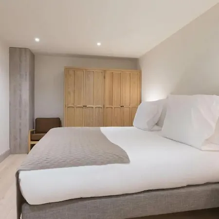 Villa 8 Bedrooms Chalet In 1850 Courchevel