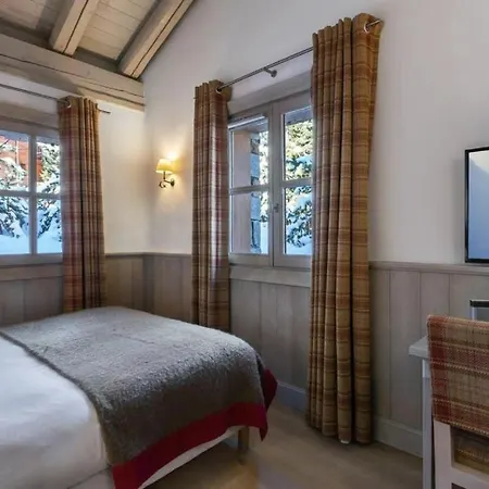8 Bedrooms Chalet In 1850 * Courchevel